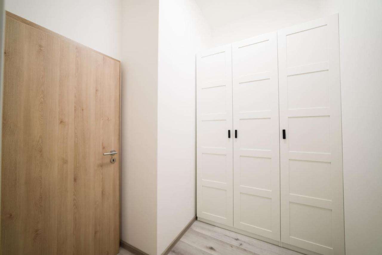 New Apartments Near Dancing House Prague Extérieur photo