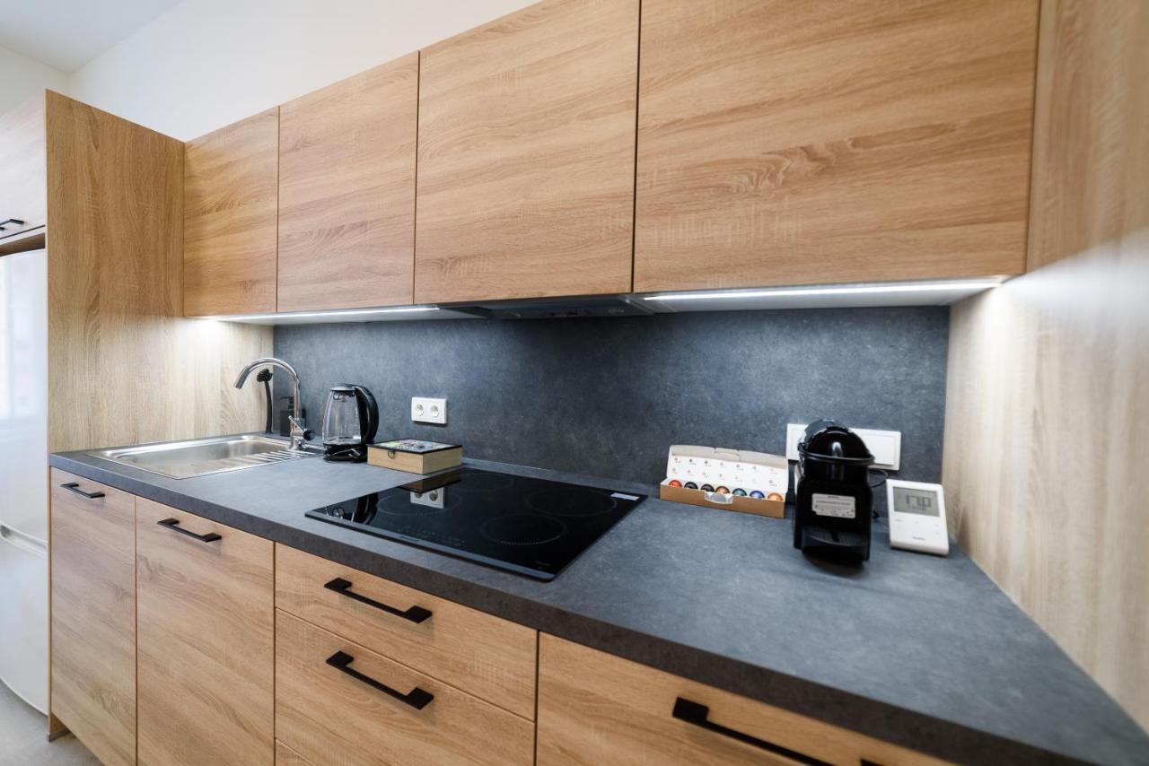 New Apartments Near Dancing House Prague Extérieur photo