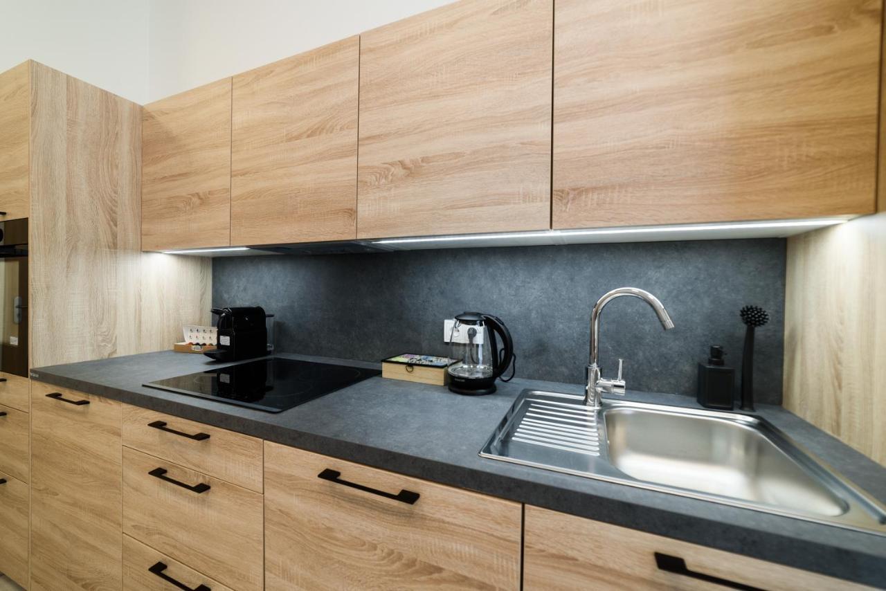 New Apartments Near Dancing House Prague Extérieur photo