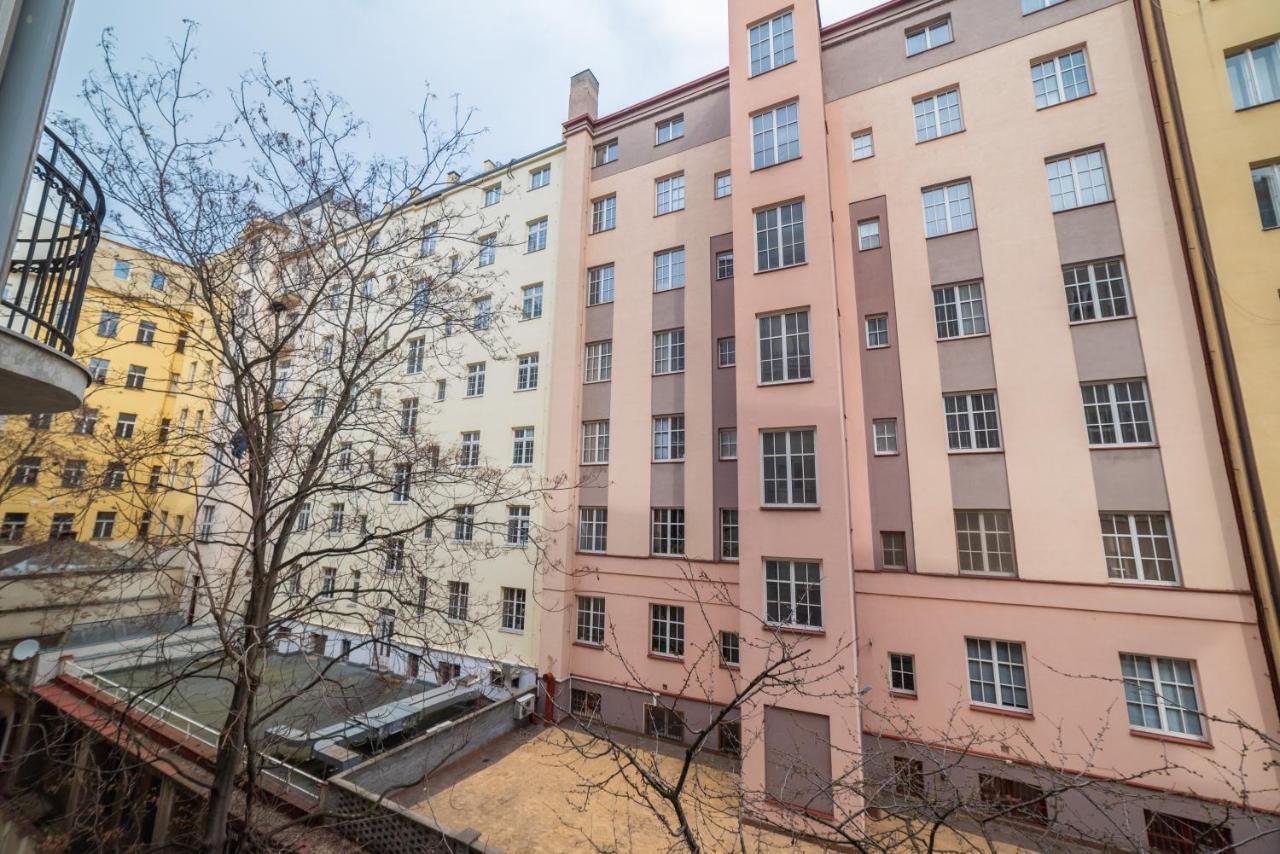 New Apartments Near Dancing House Prague Extérieur photo